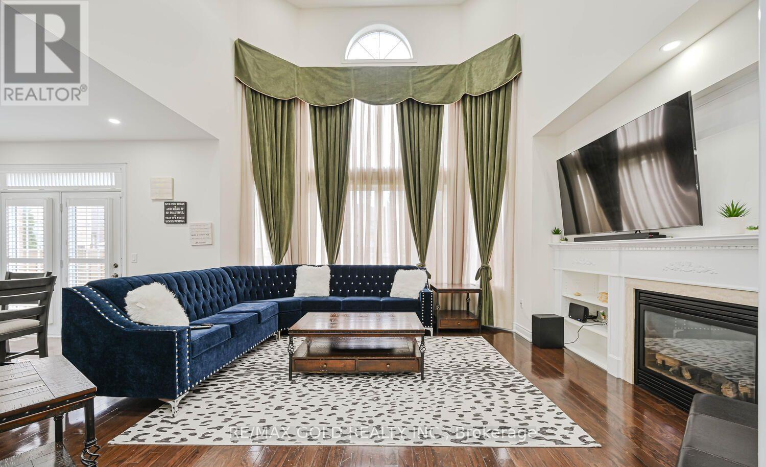 37 SCOTCHMERE CRESCENT - 4