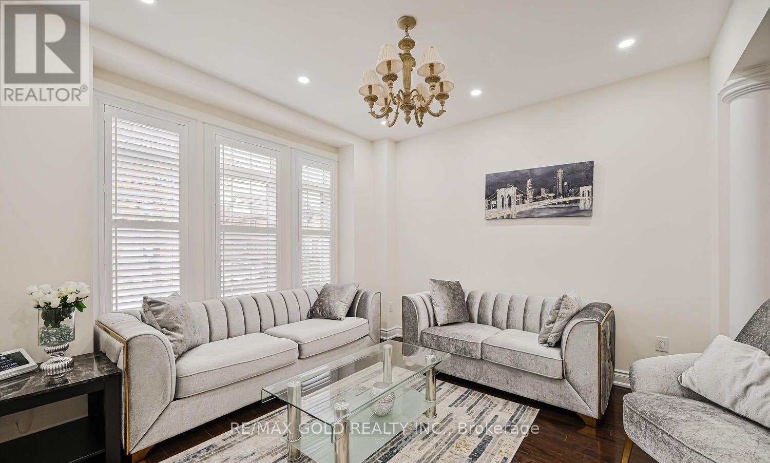 37 SCOTCHMERE CRESCENT - 8