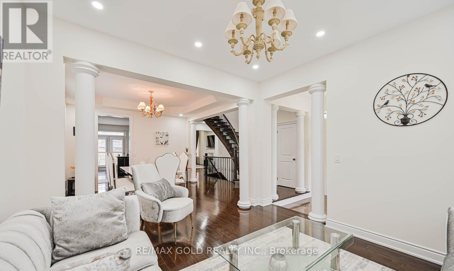 37 SCOTCHMERE CRESCENT - 9