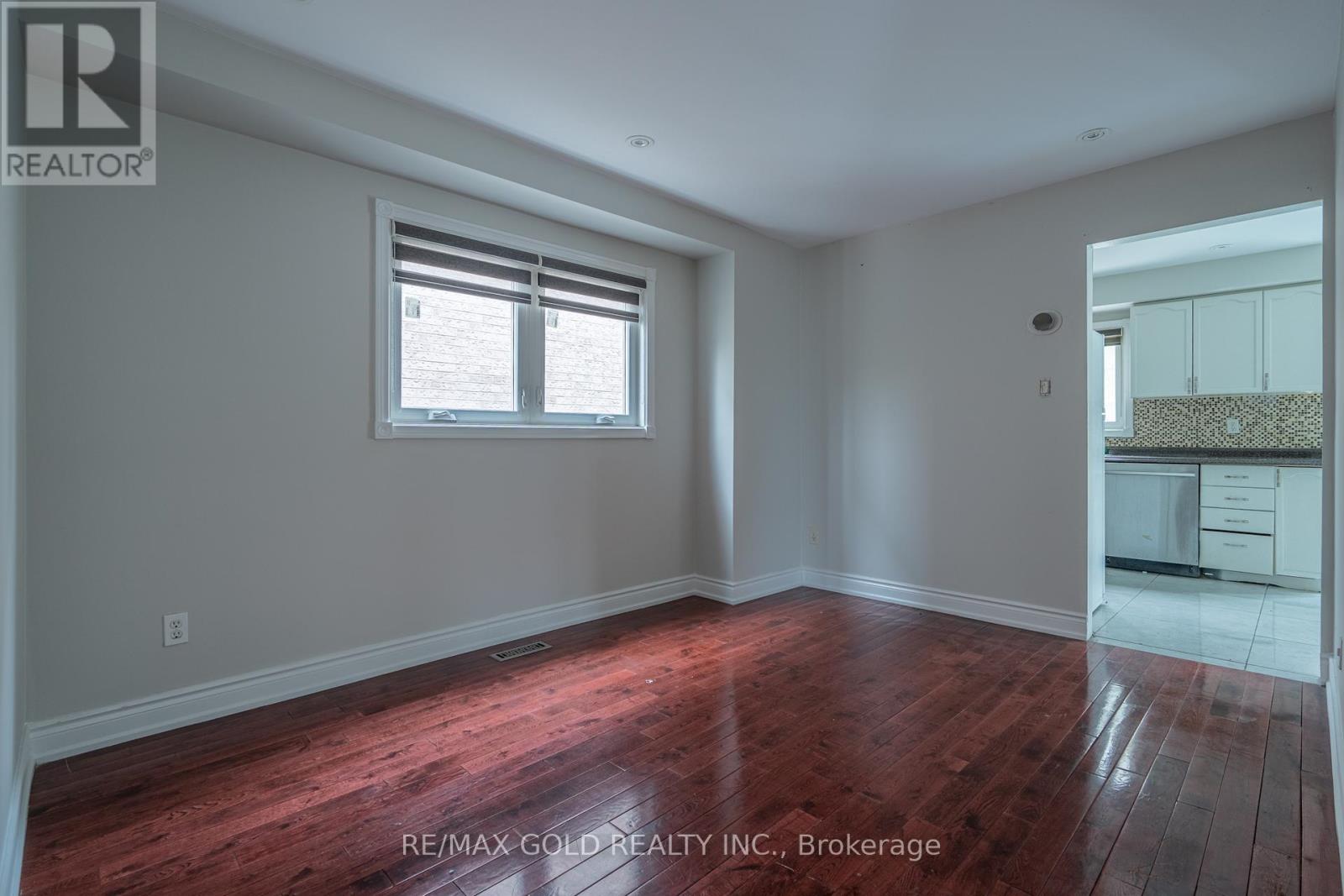 71 RAVENSWOOD DRIVE - 10