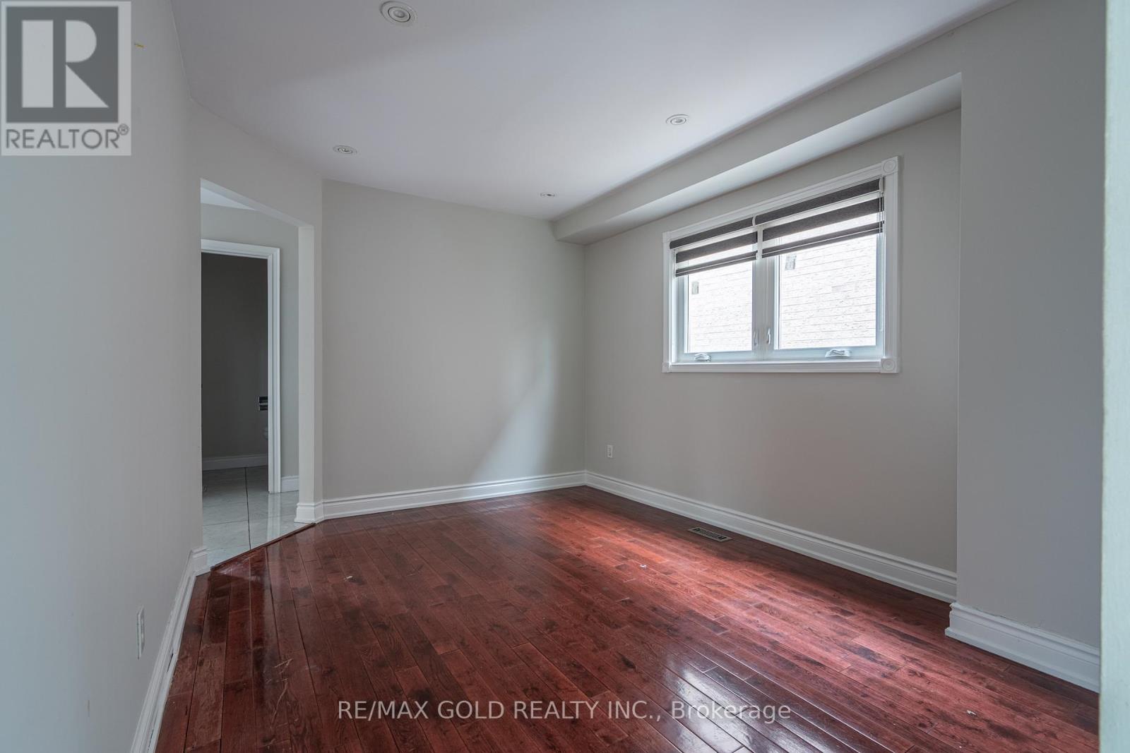 71 RAVENSWOOD DRIVE - 11