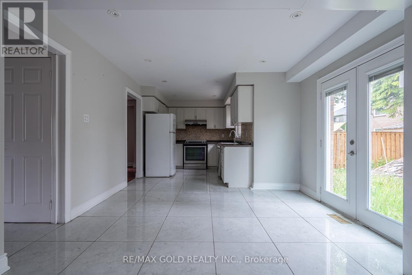 71 RAVENSWOOD DRIVE - 15