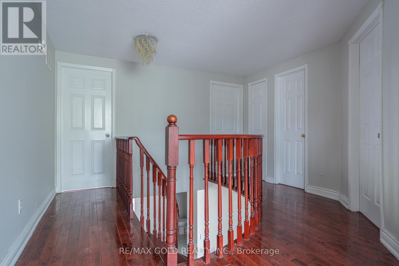 71 RAVENSWOOD DRIVE - 19