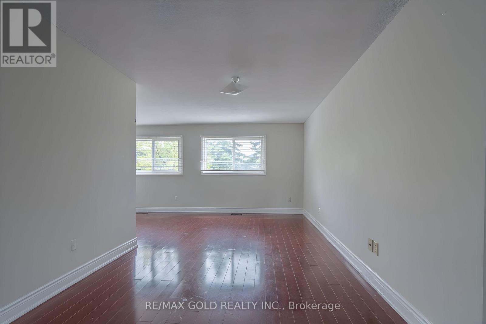 71 RAVENSWOOD DRIVE - 23