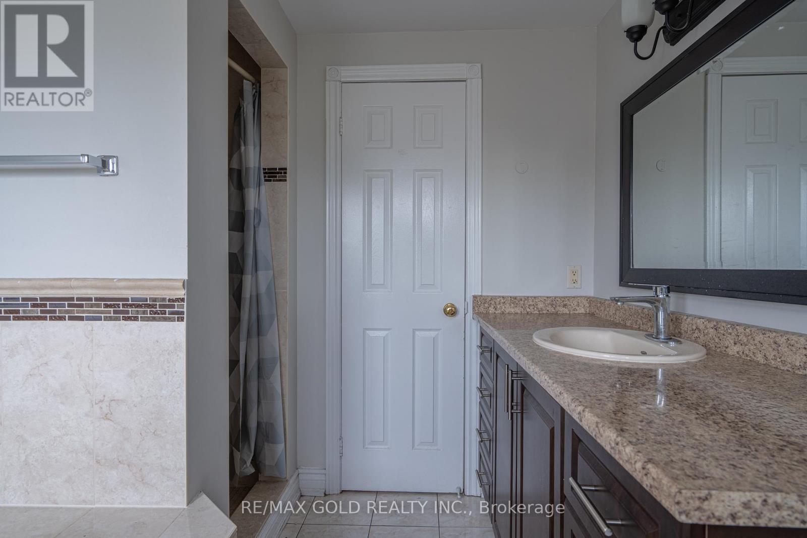 71 RAVENSWOOD DRIVE - 26