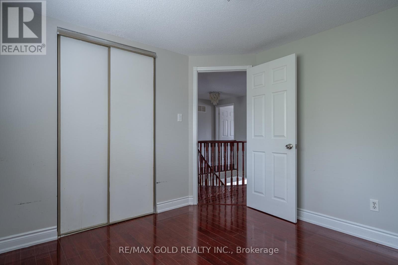 71 RAVENSWOOD DRIVE - 29