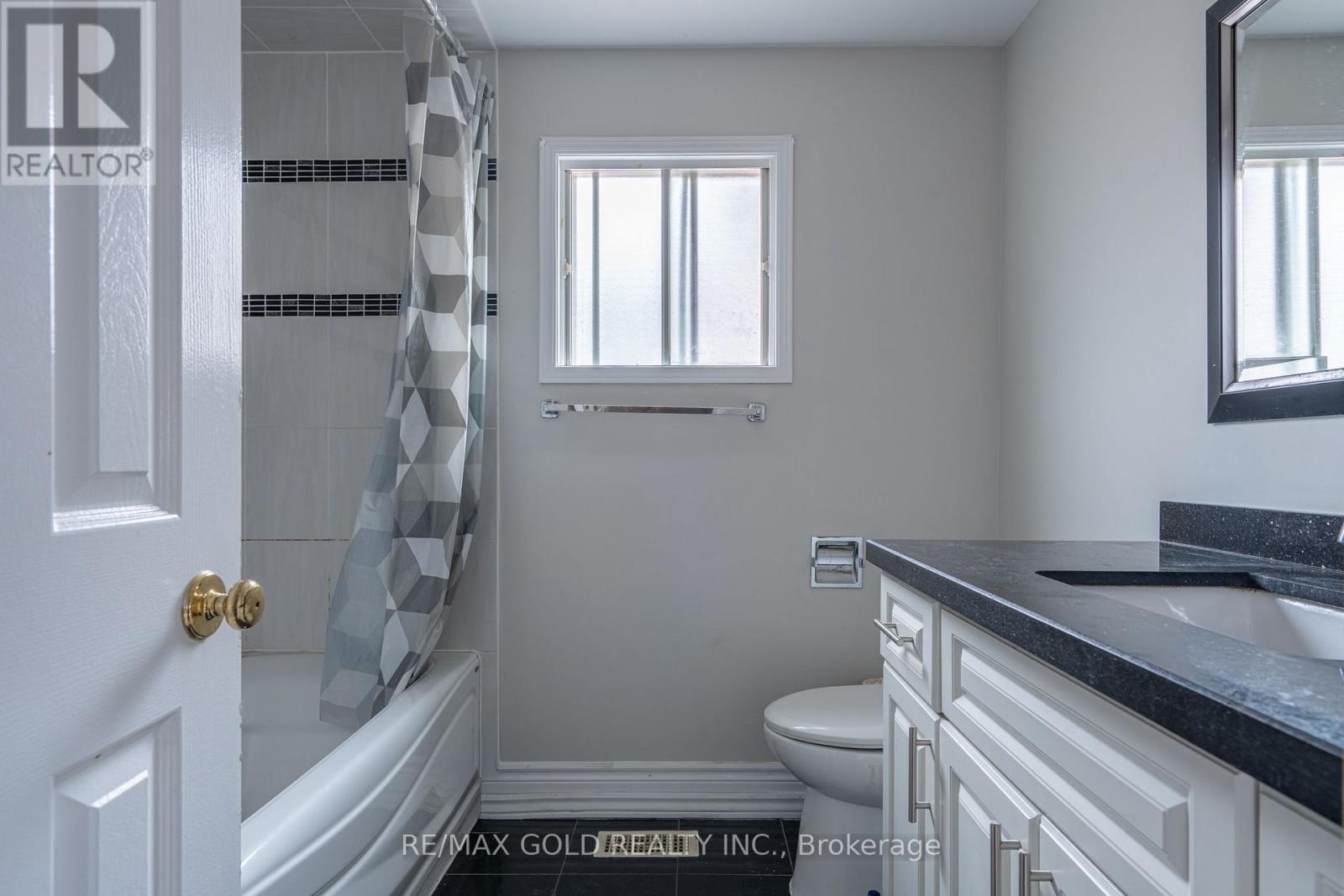 71 RAVENSWOOD DRIVE - 36