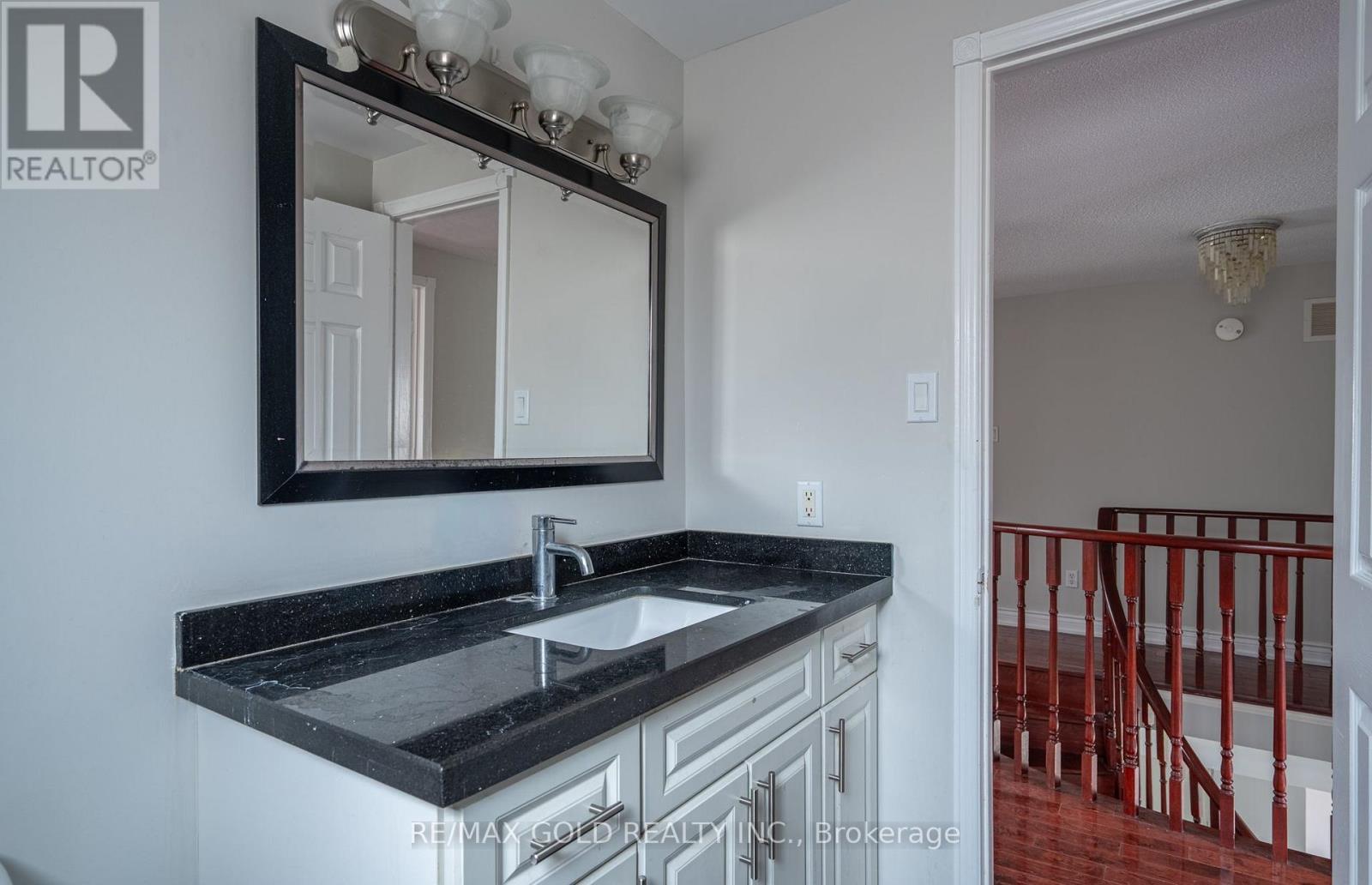 71 RAVENSWOOD DRIVE - 37