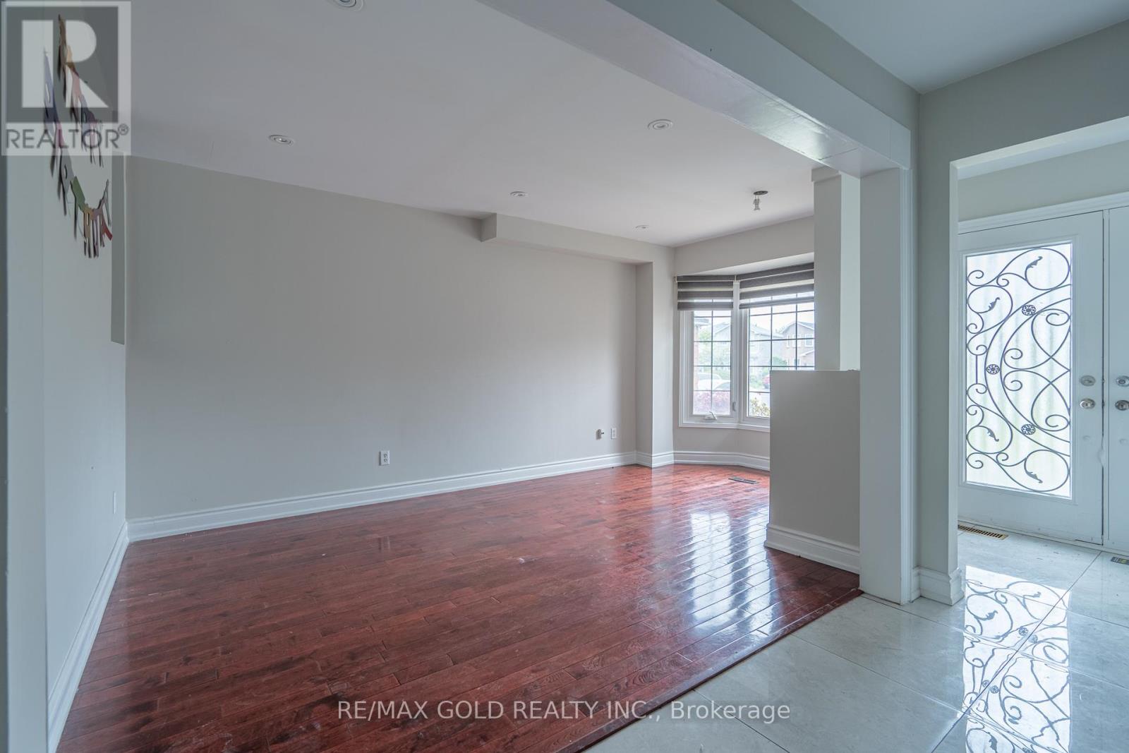 71 RAVENSWOOD DRIVE - 6