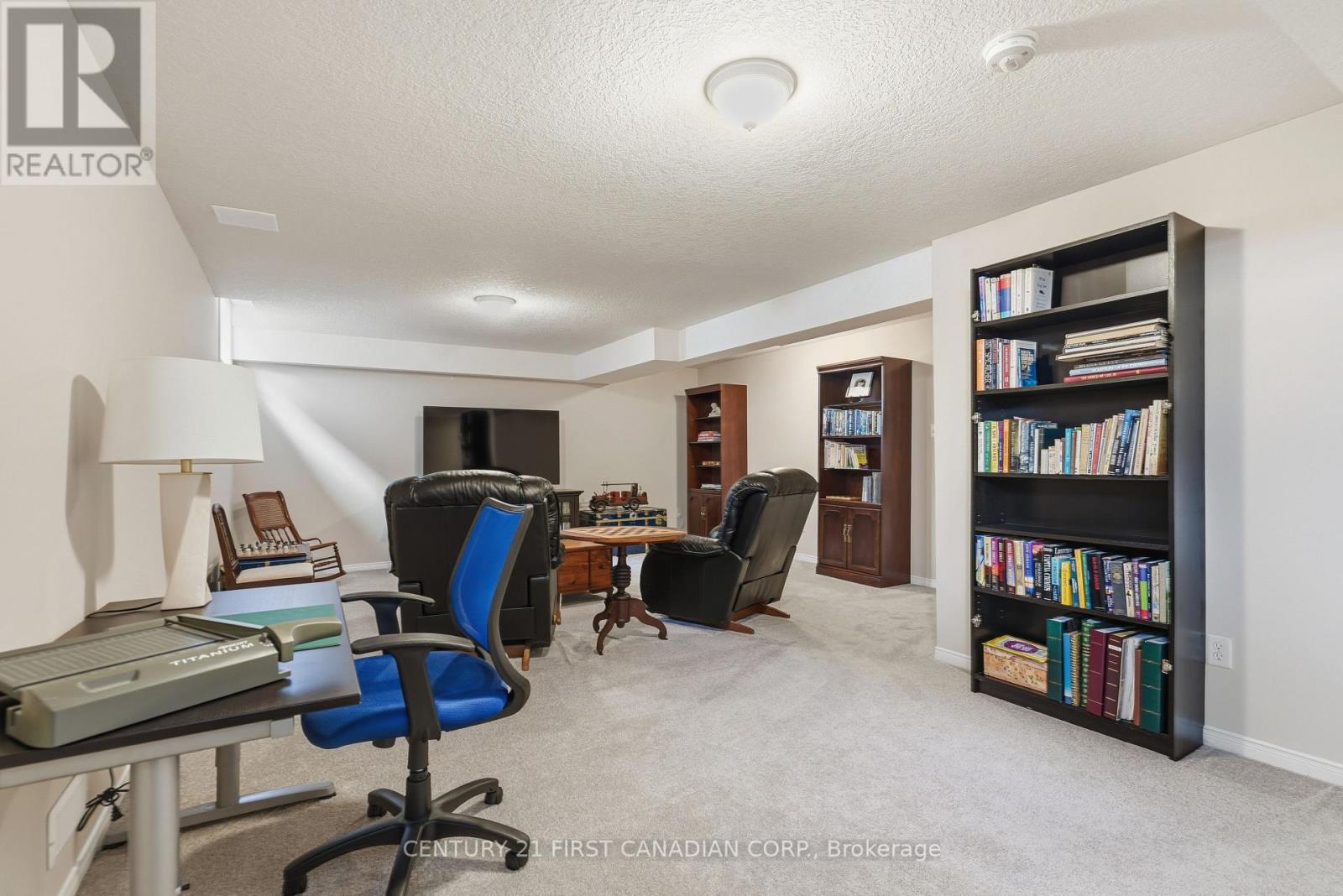 #9 1853 BLACKWATER ROAD - 21