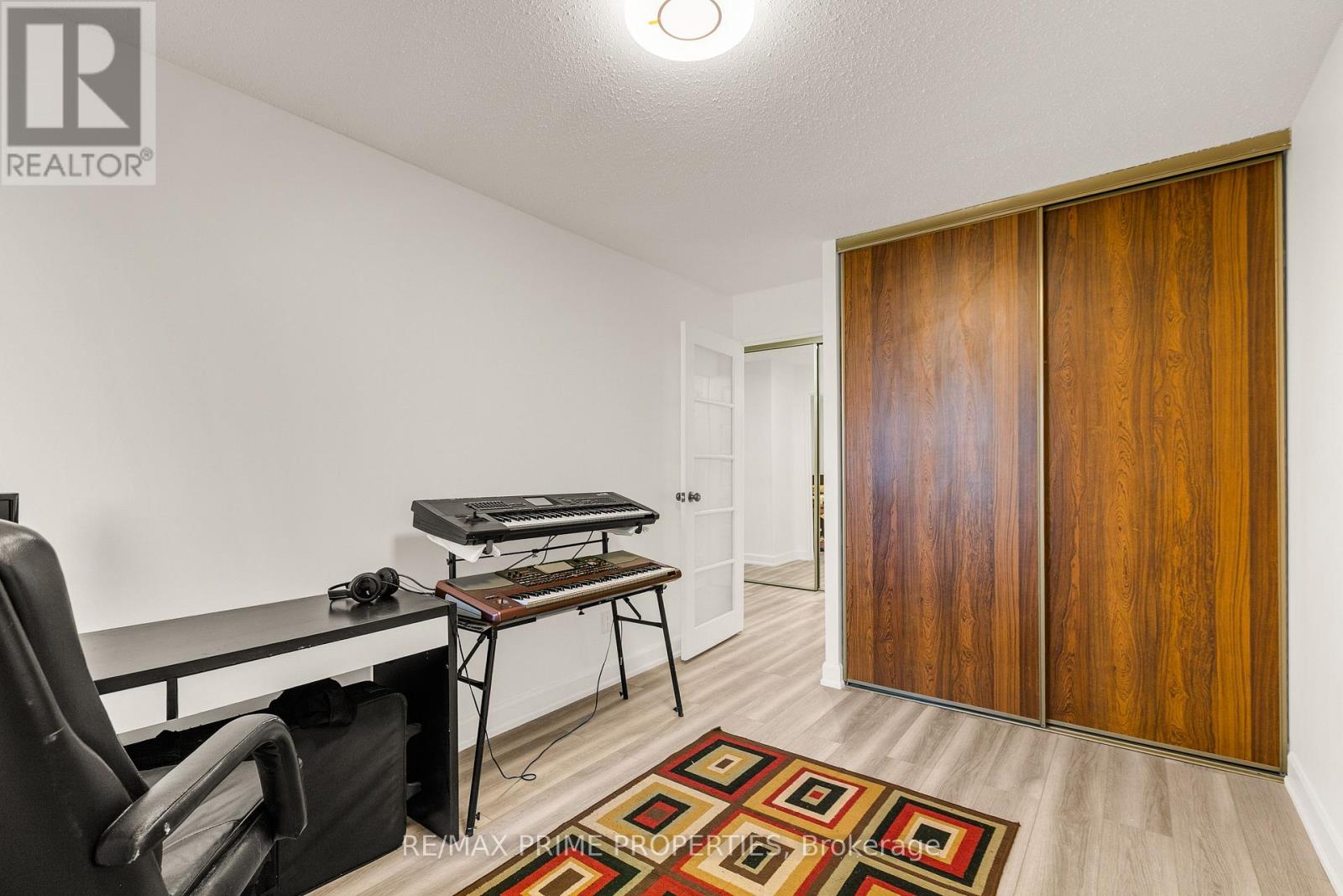 #313 1505 BASELINE ROAD - 27
