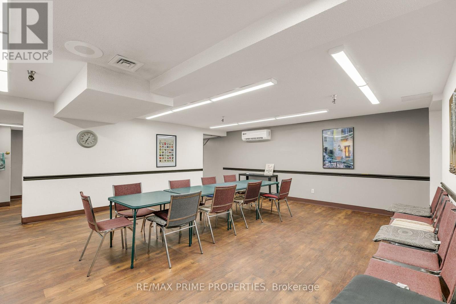 #313 1505 BASELINE ROAD - 33