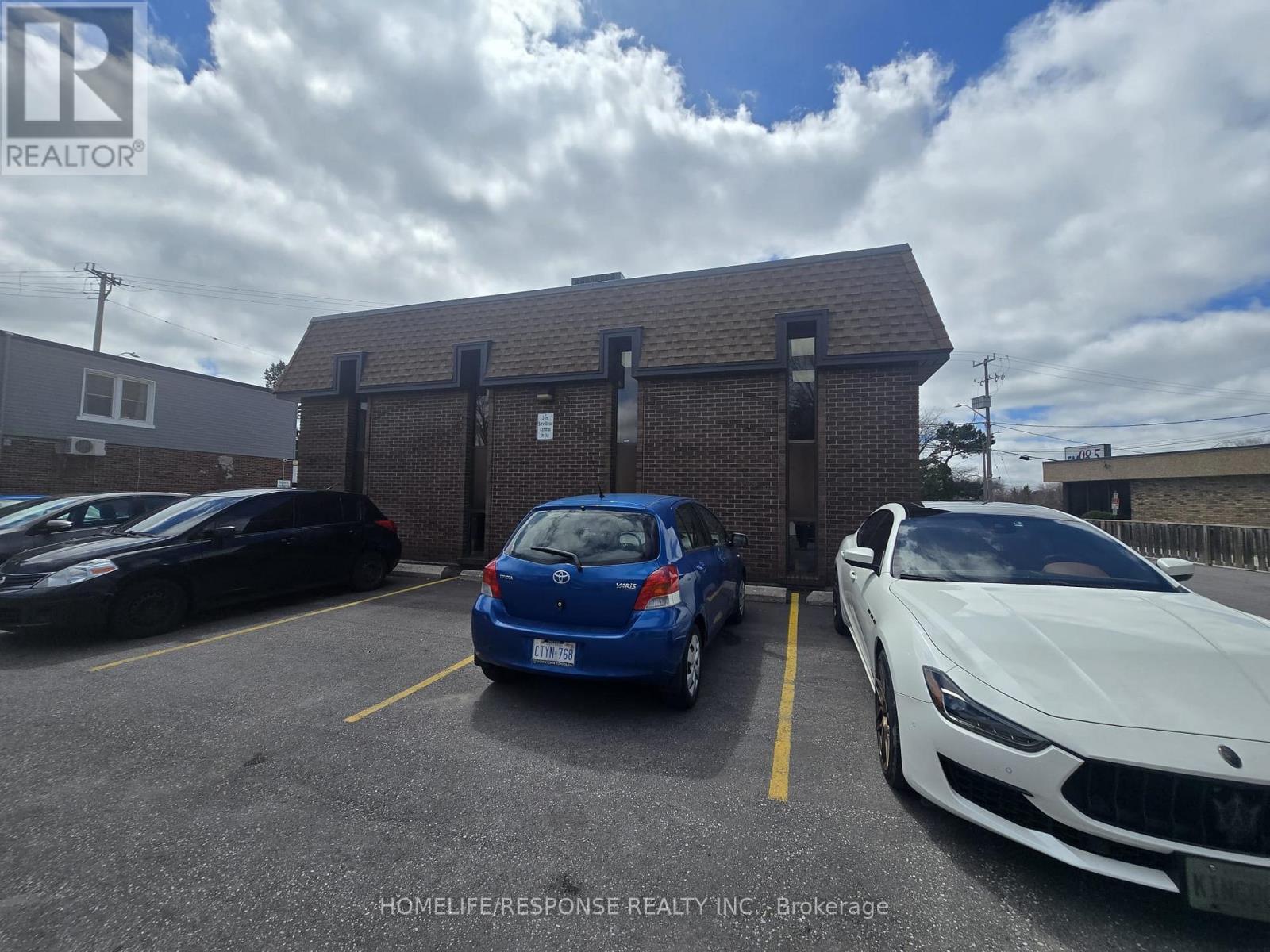 4 - 1454 KING STREET E — photo 3