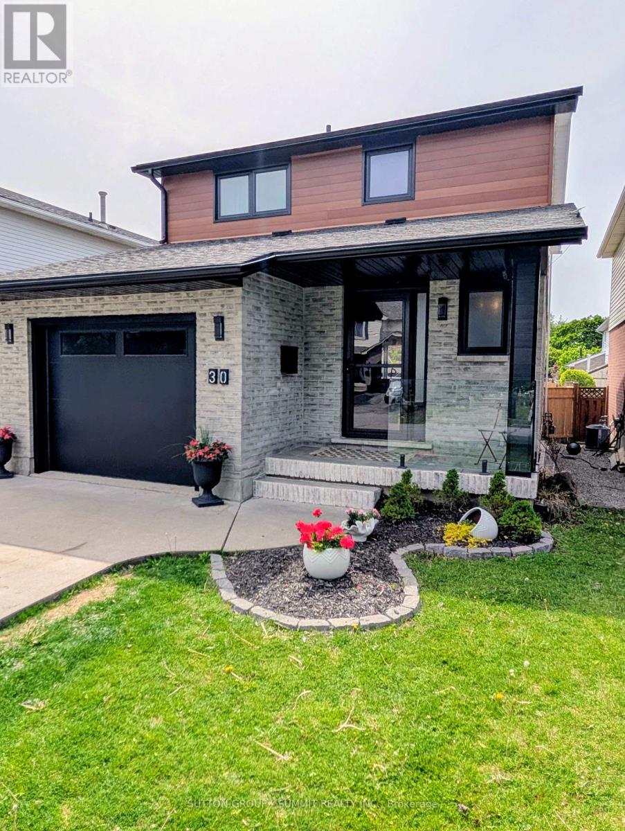 30 BUCHANAN CRESCENT - 2