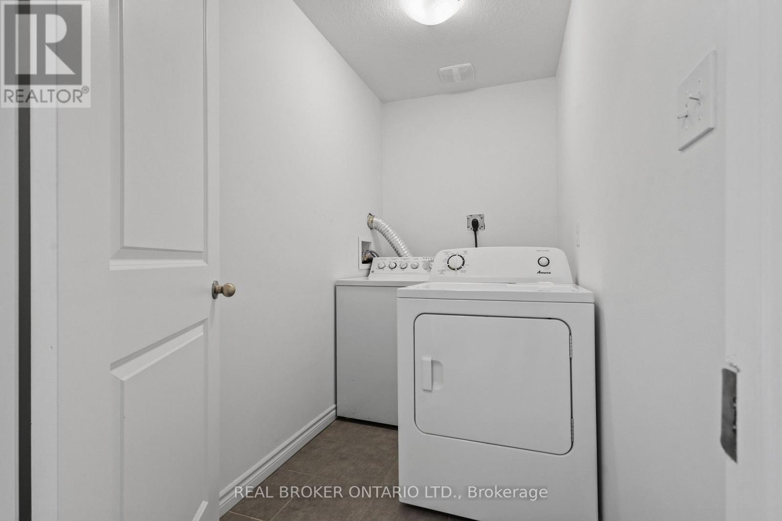 91 WOODEDGE CIRCLE - 15