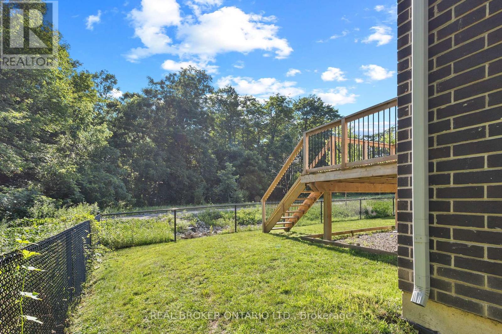 91 WOODEDGE CIRCLE - 31