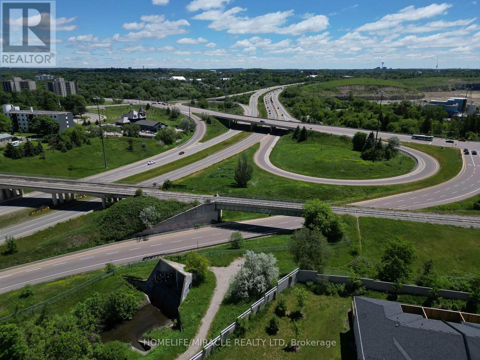 #32 166 DEERPATH DRIVE - 27