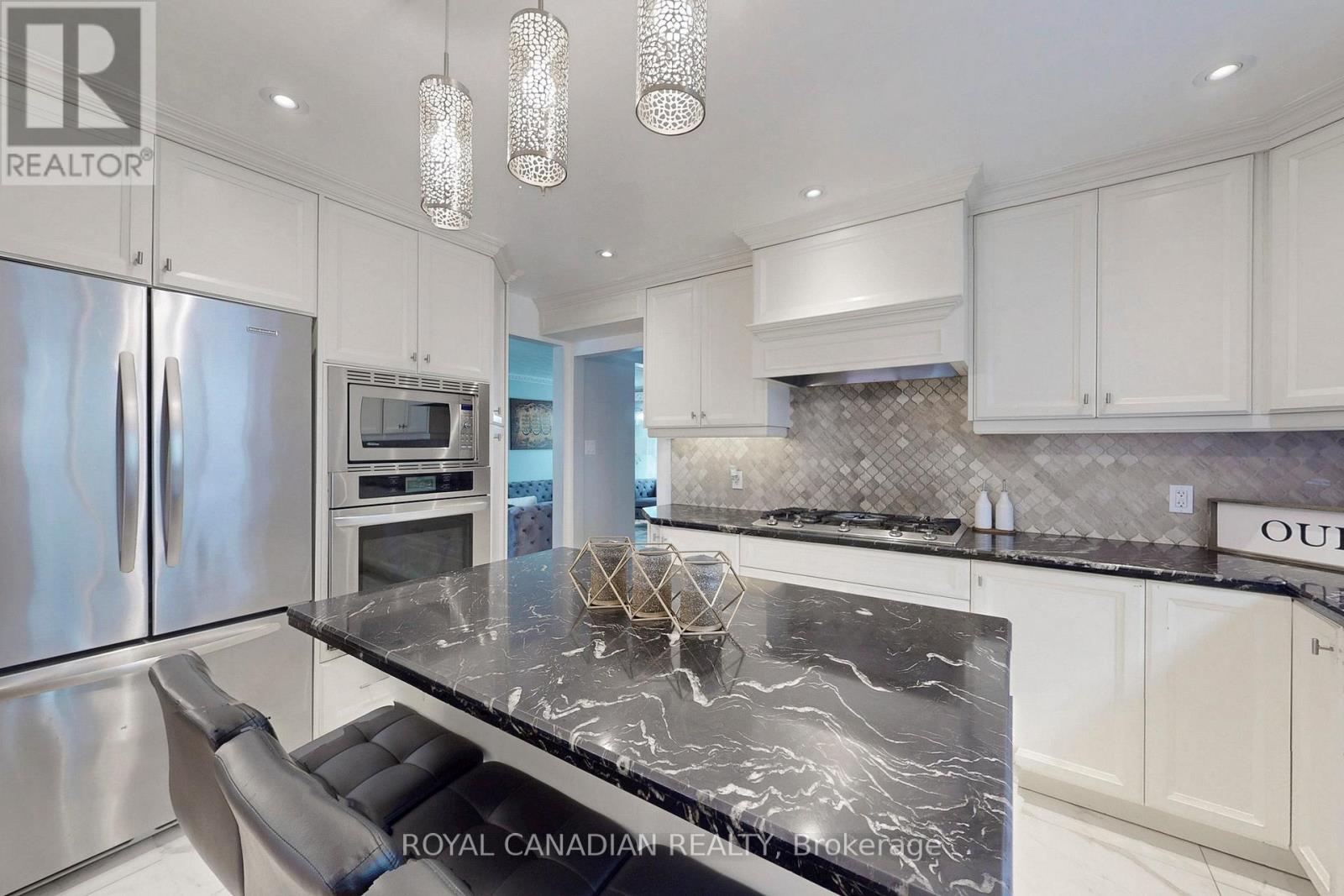 18 MILLPOND PLACE - 12