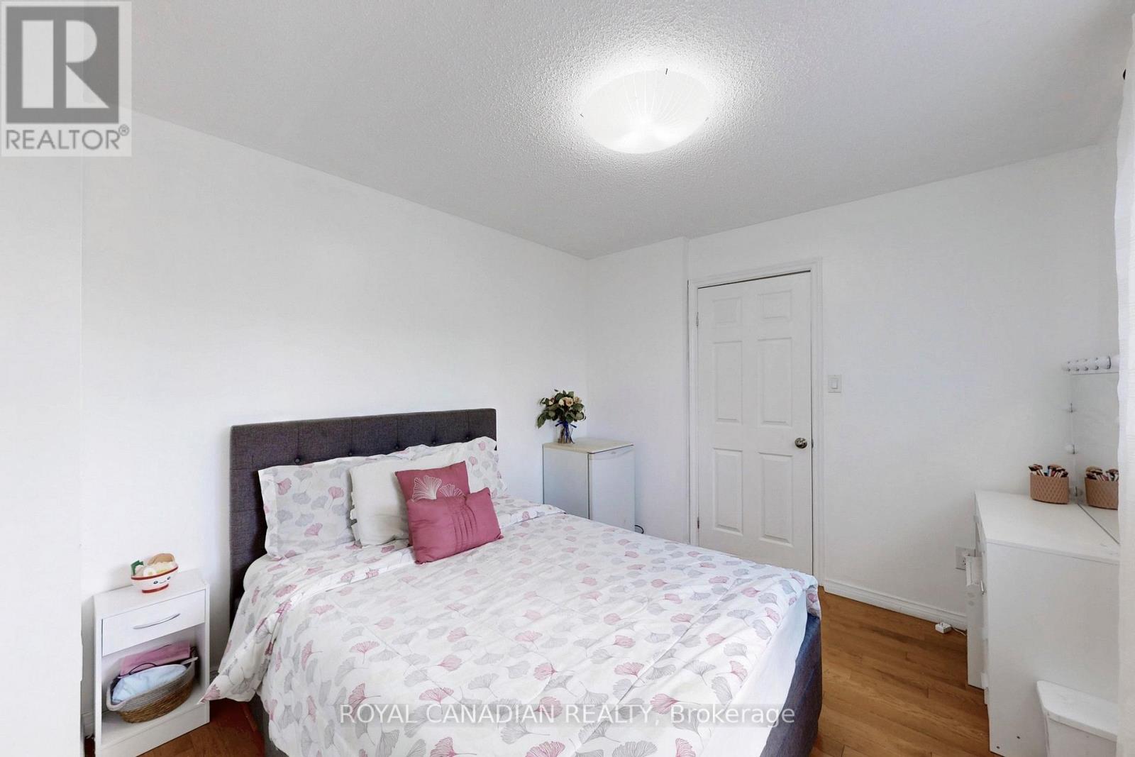 18 MILLPOND PLACE - 24
