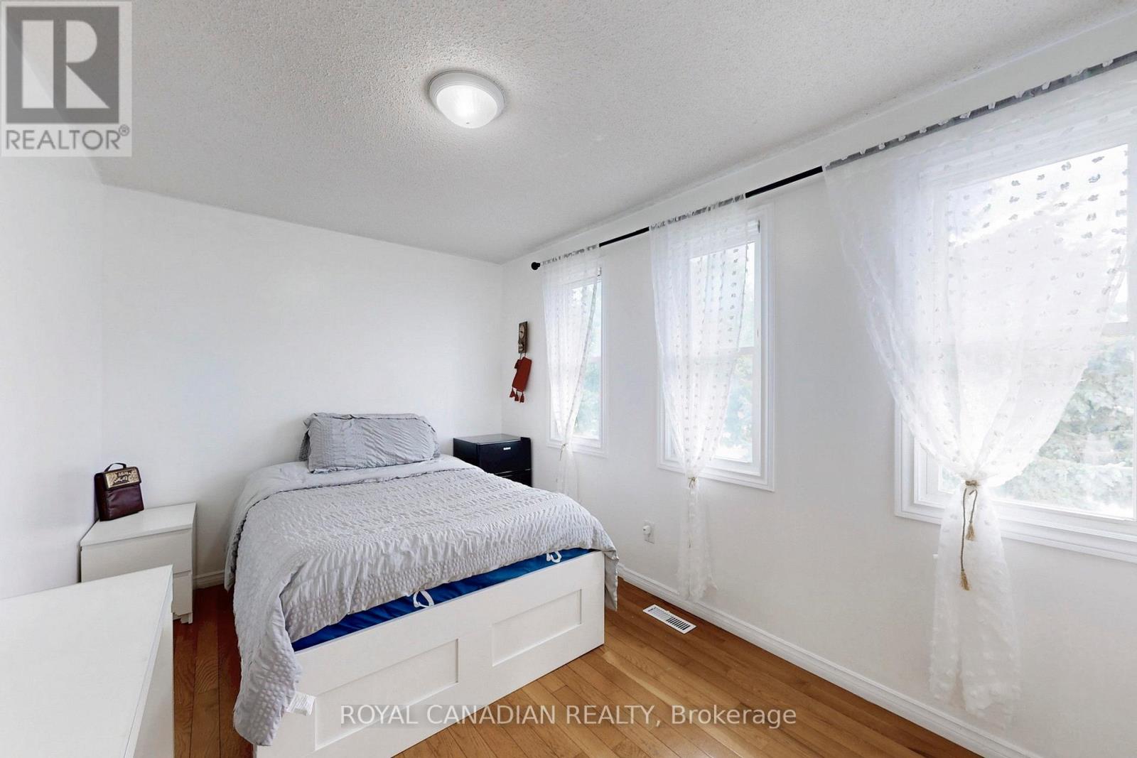 18 MILLPOND PLACE - 25