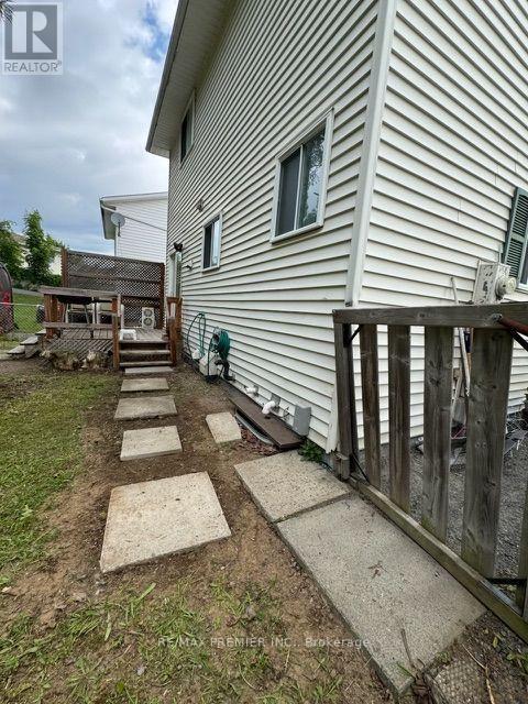 26 HERGOTT AVENUE - 30