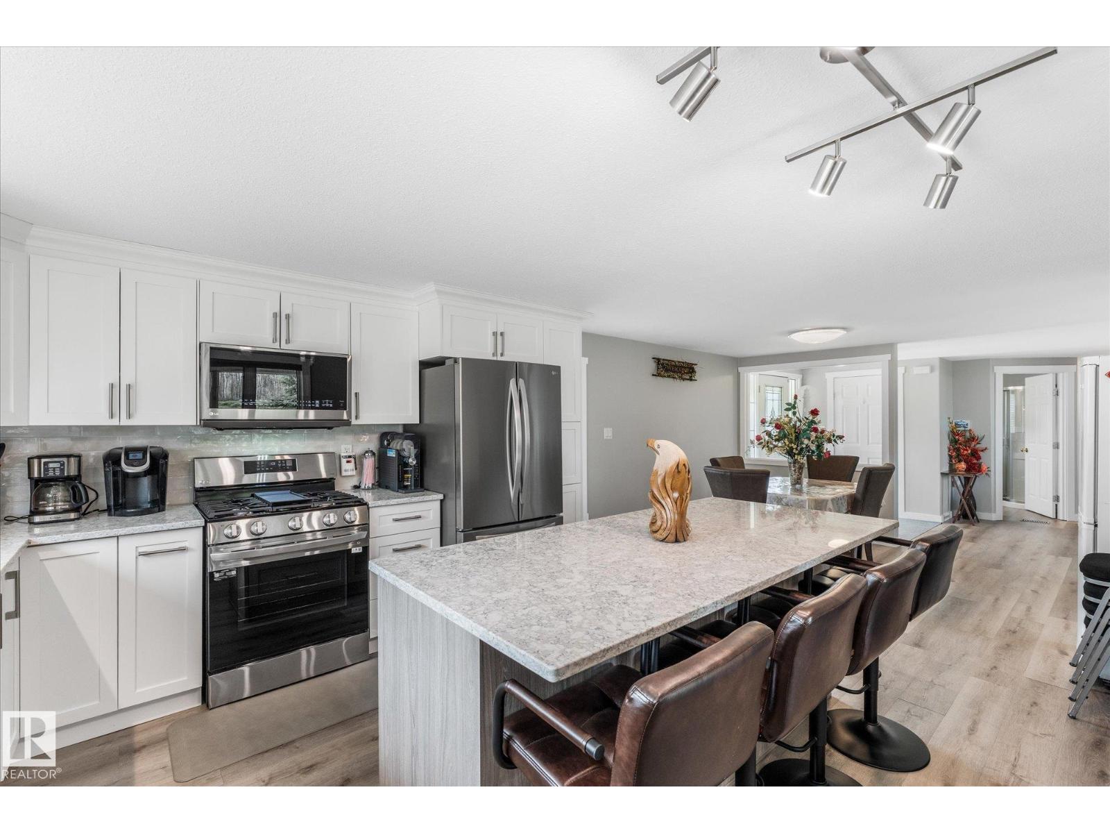 41 9002 Hwy 16 - 15