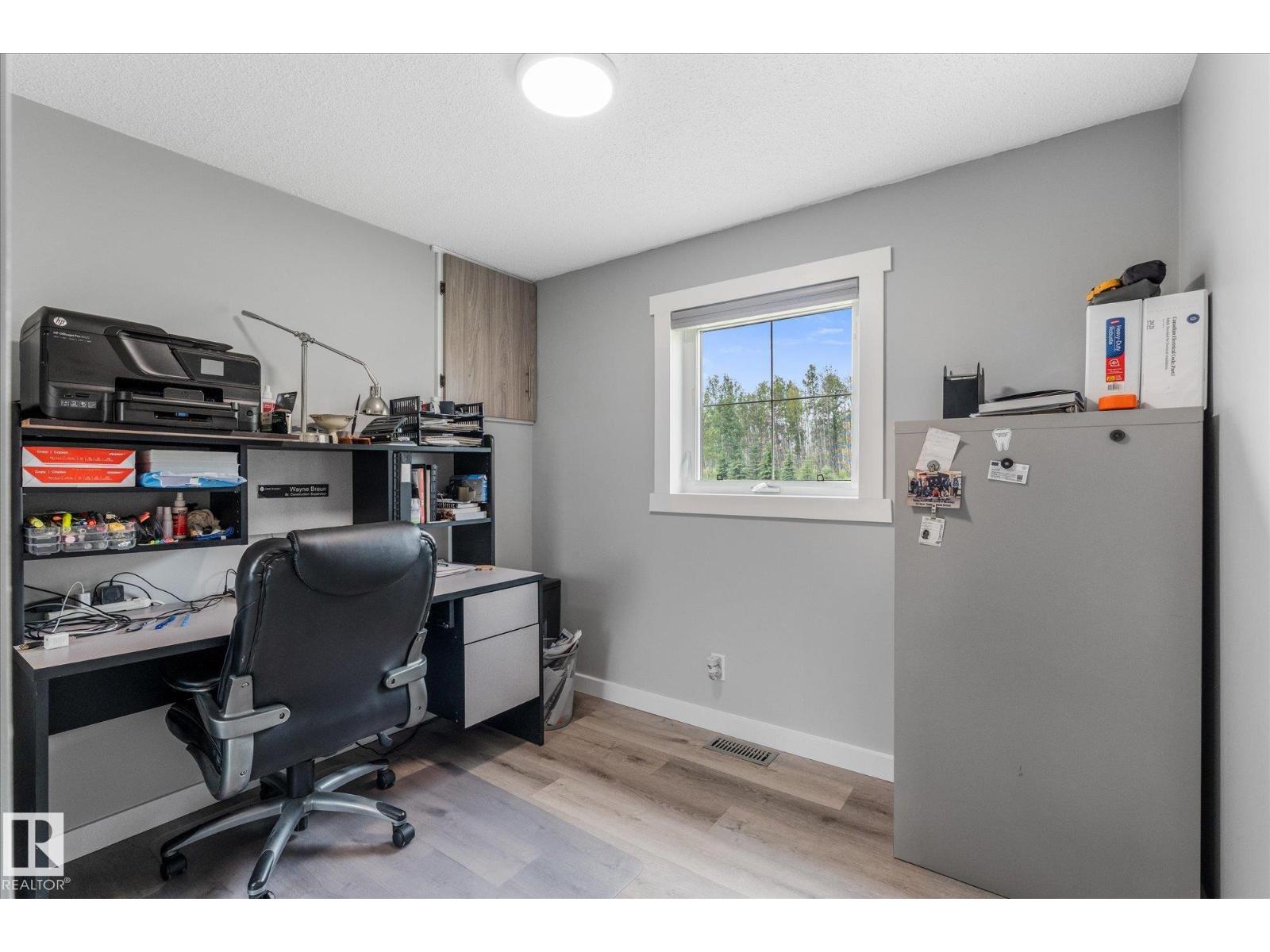 41 9002 Hwy 16 - 30