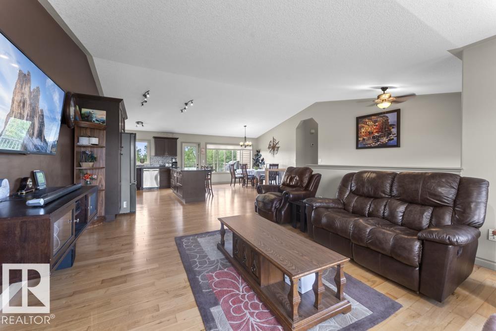 7 61130 465 Rge RD - 25