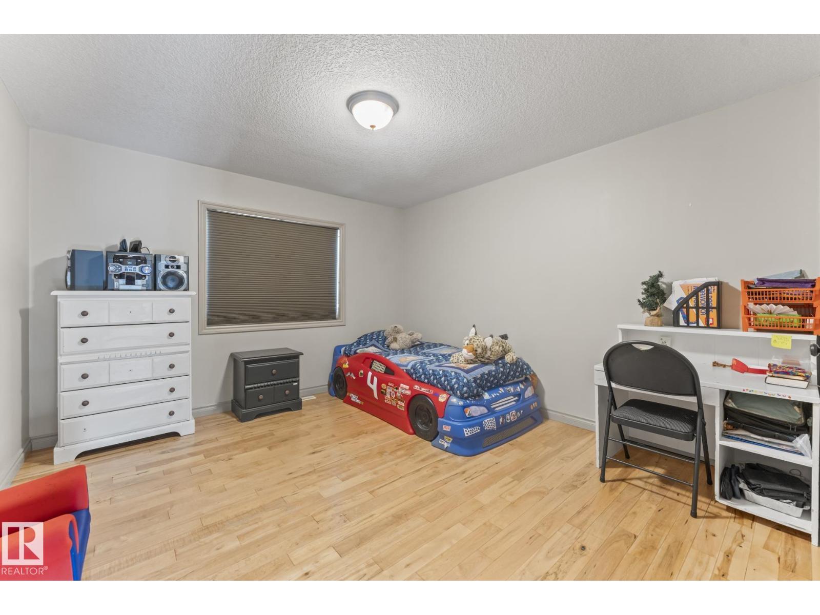 7 61130 465 Rge RD - 35