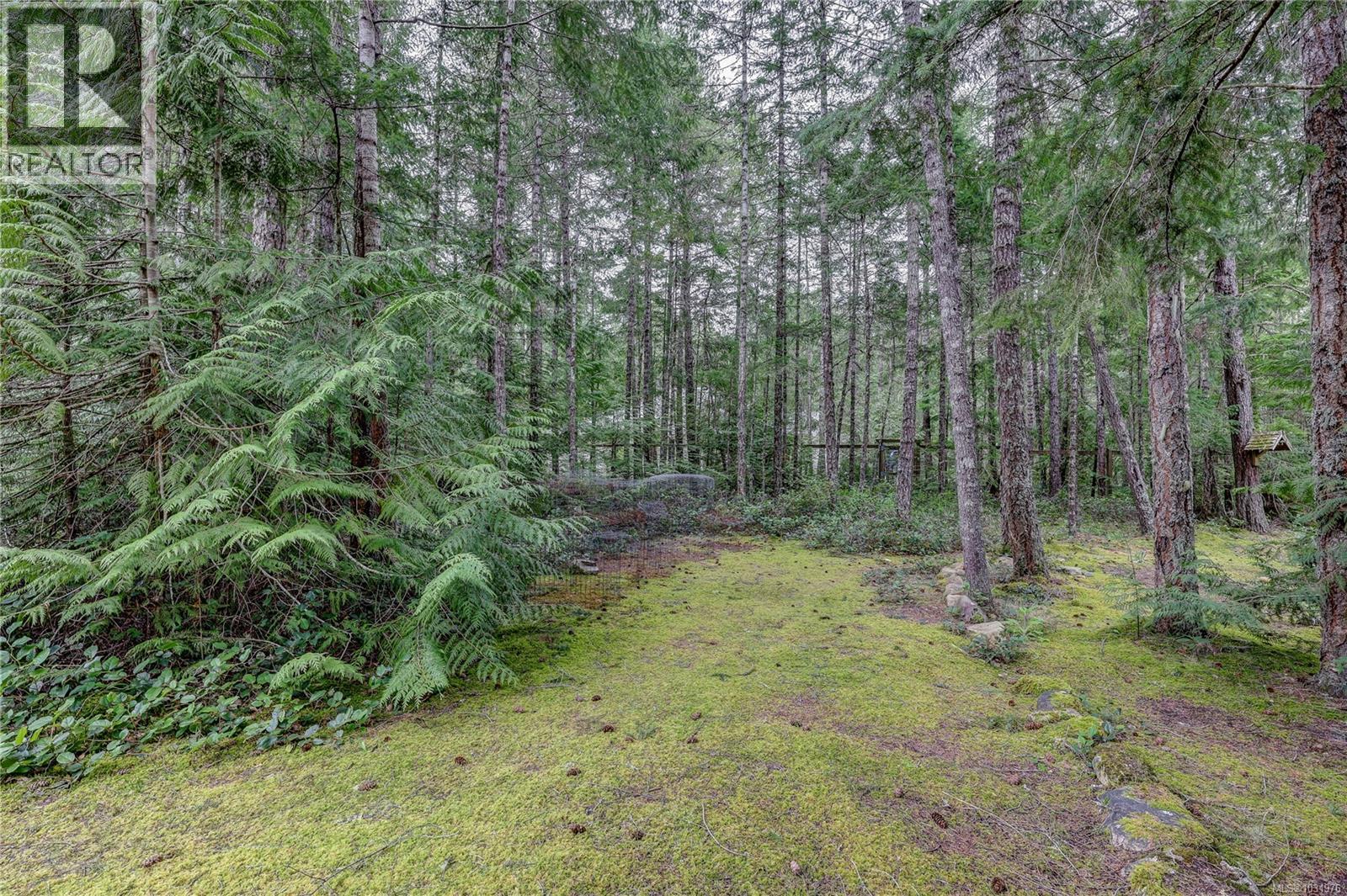 1377 Meadowood Way - 37