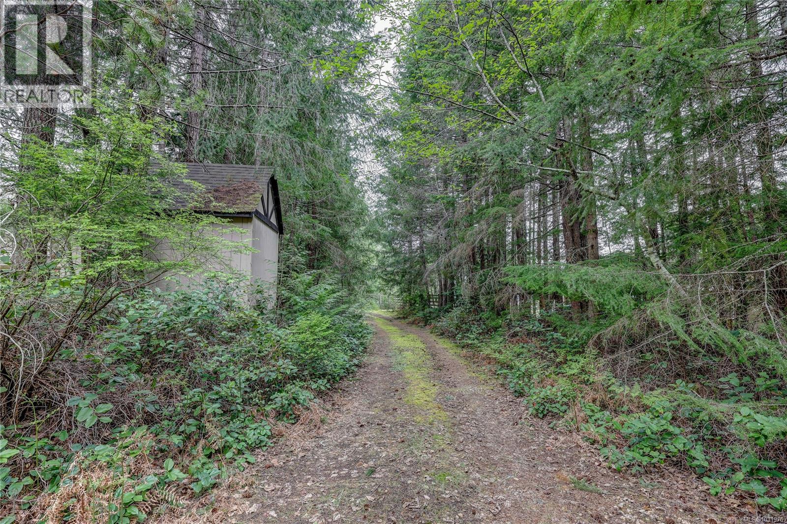 1377 Meadowood Way - Image 52