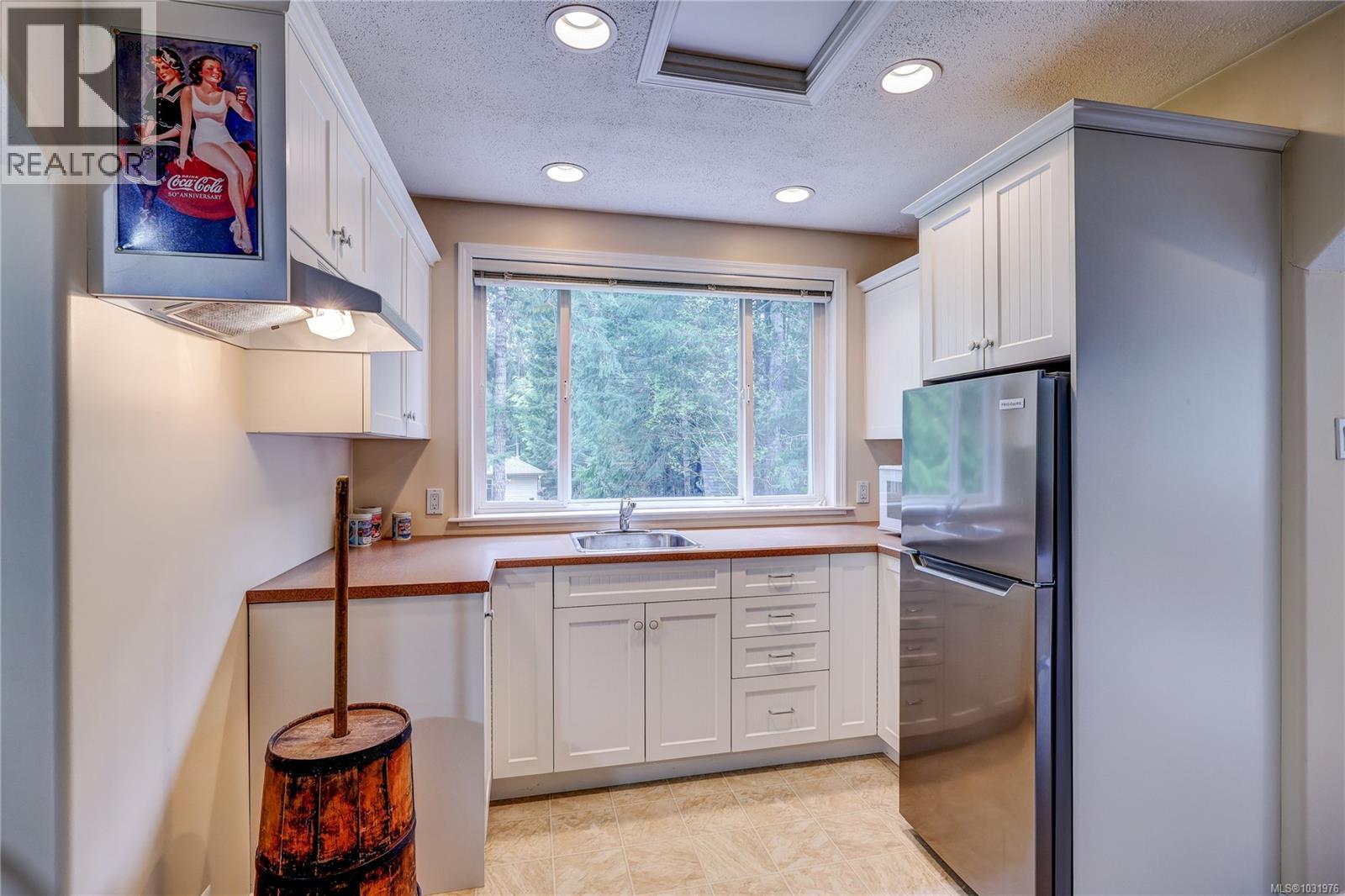 1377 Meadowood Way - 42
