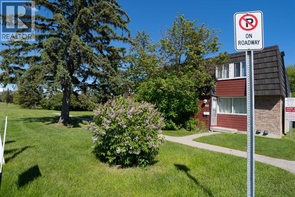 #17C 80 Galbraith Drive SW - 32