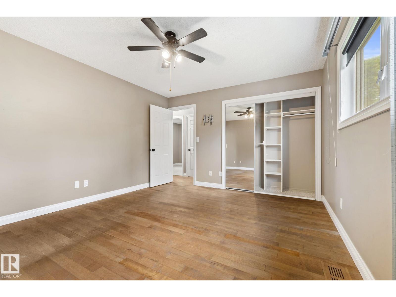 45 WHITEHALL CR — photo 32