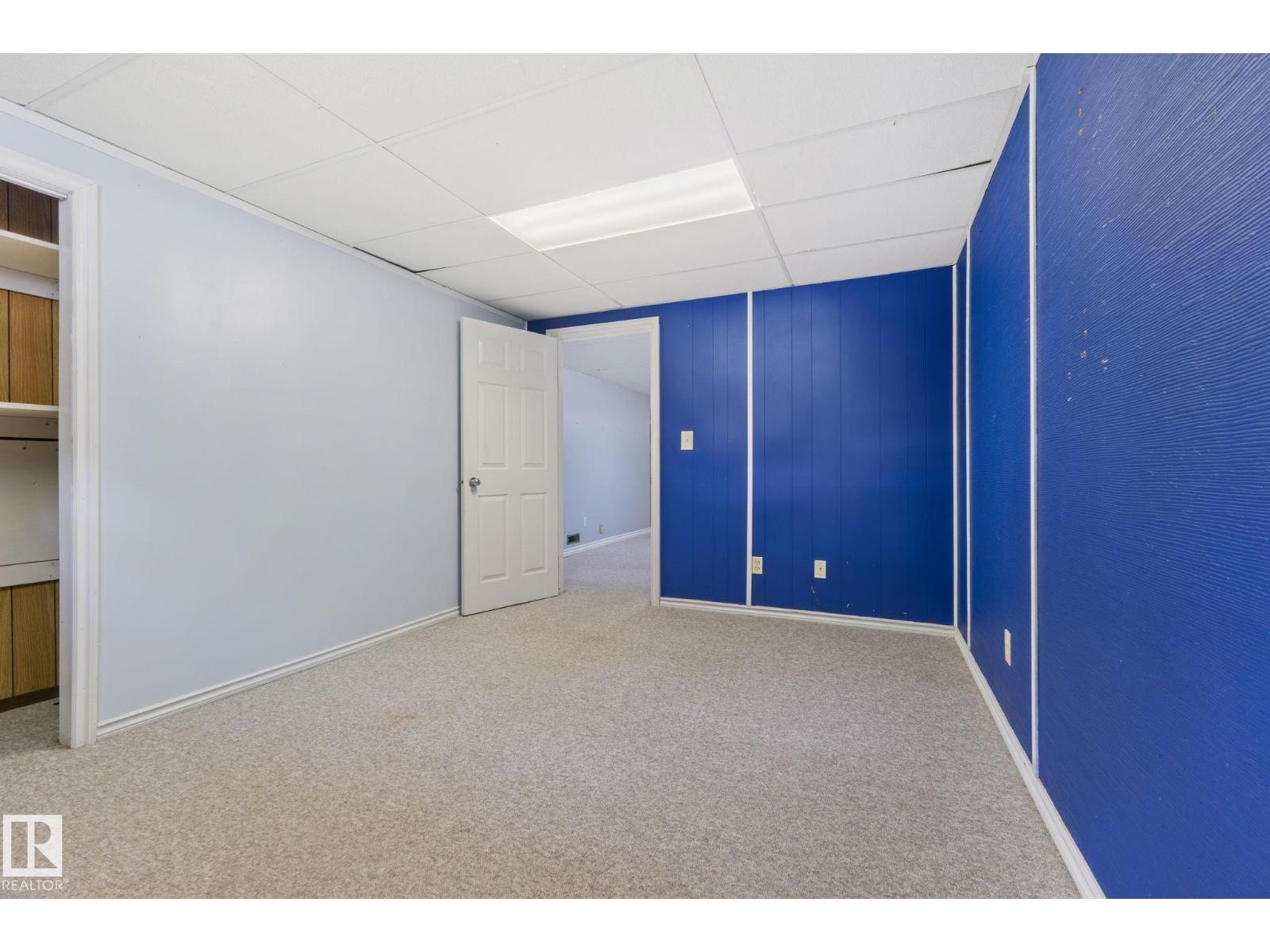 45 WHITEHALL CR - 51