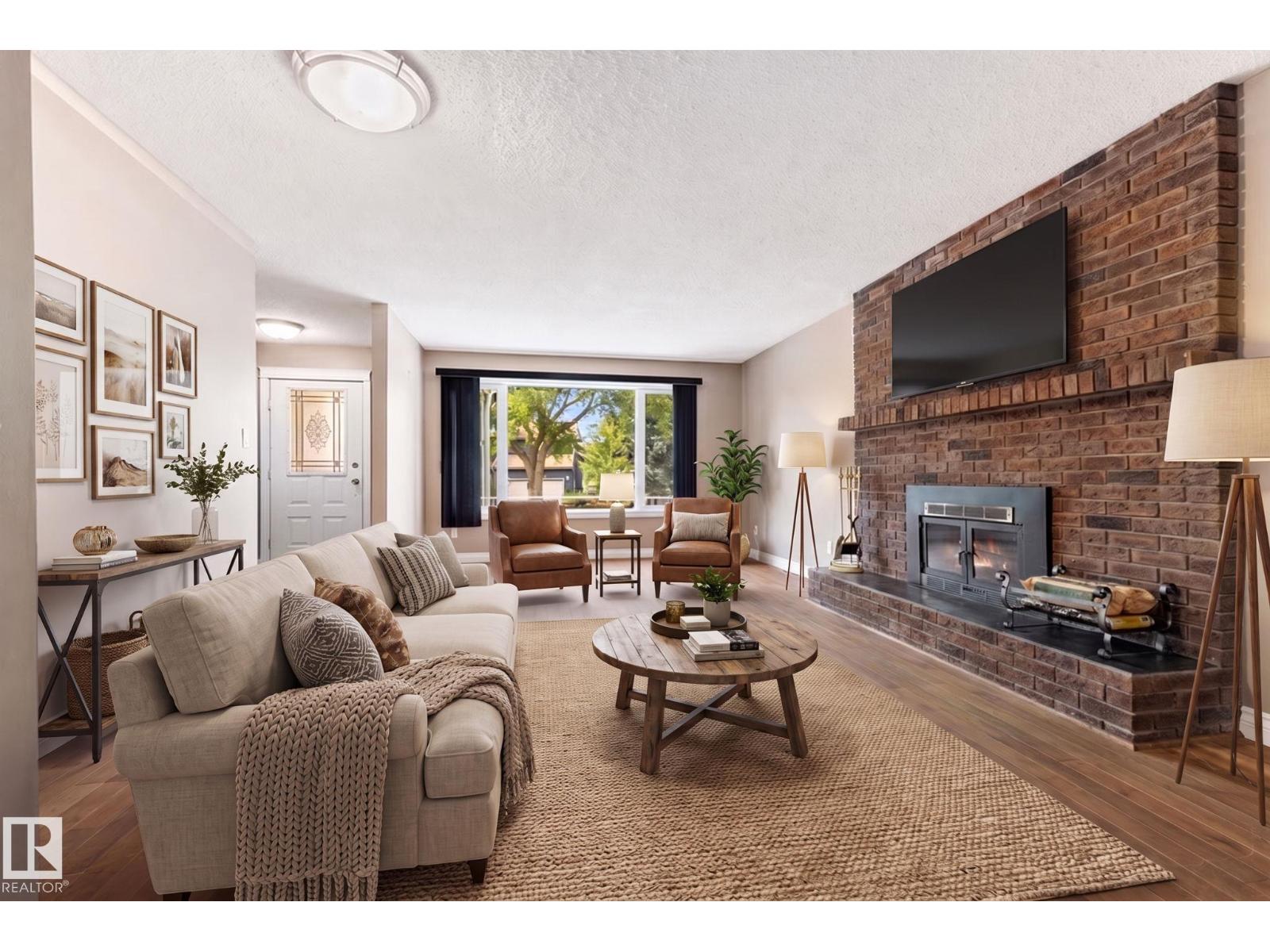 45 WHITEHALL CR - 11