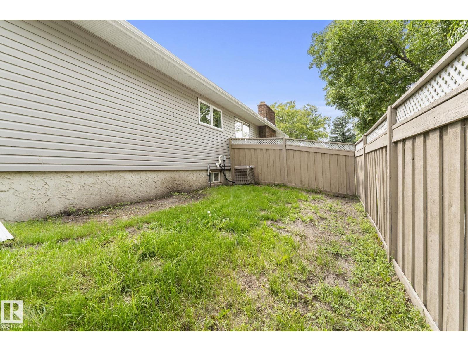 45 WHITEHALL CR - 62