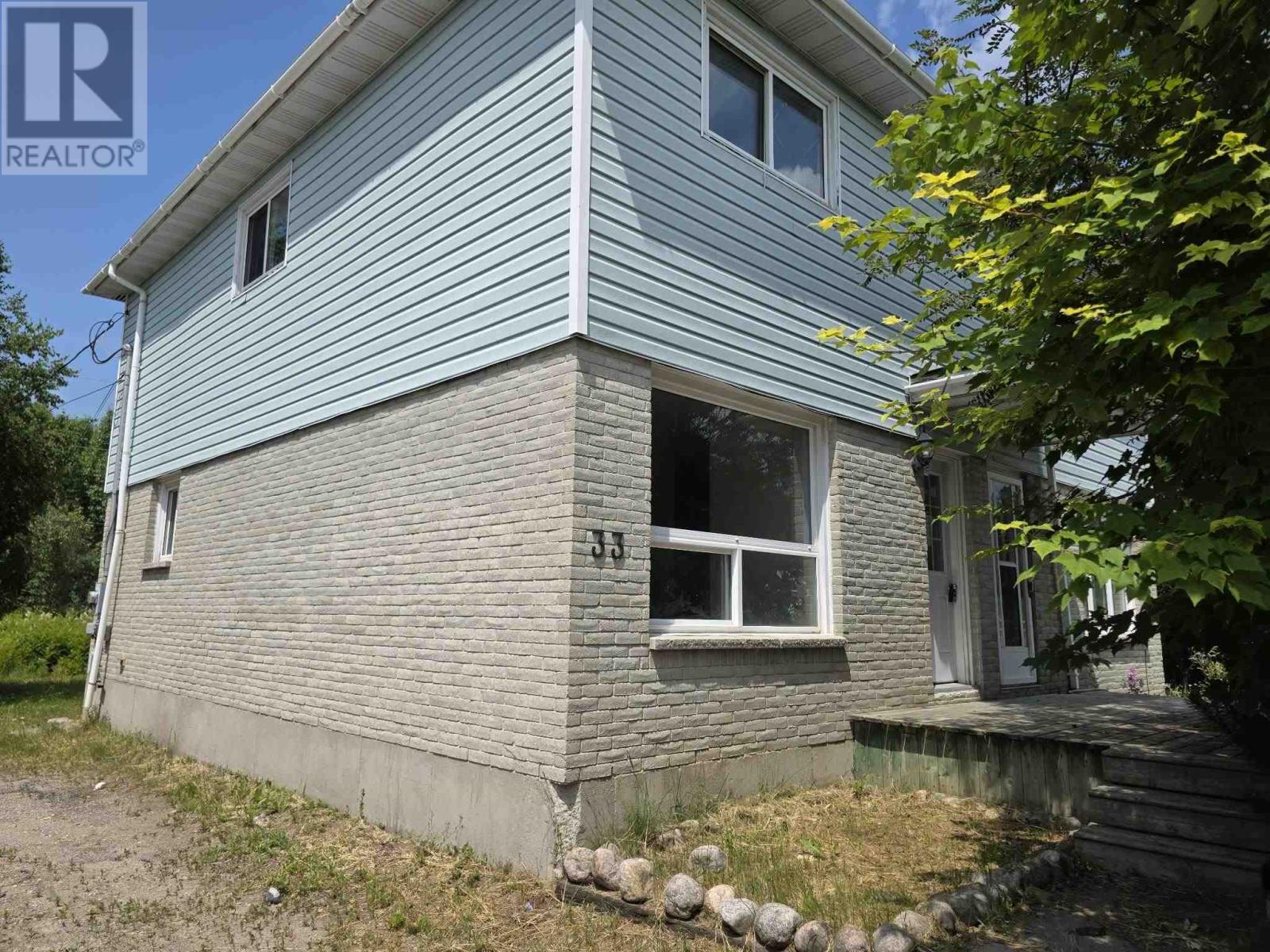 33 Winnipeg ST S - 1
