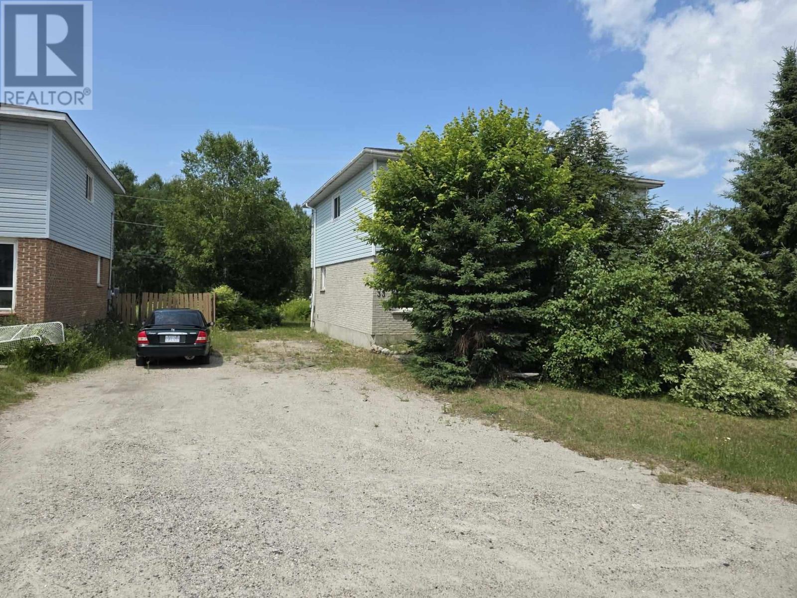 33 Winnipeg ST S - 2
