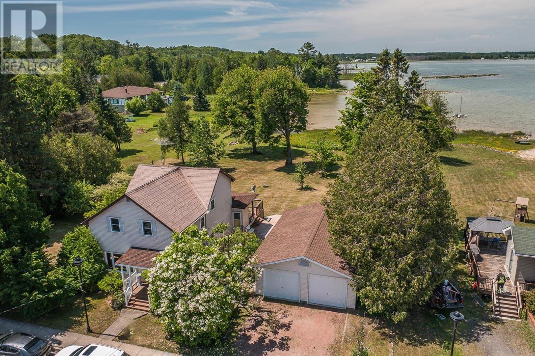 1173 Richards ST, St. Joseph Township - 2