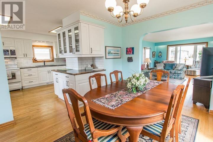 1173 Richards ST, St. Joseph Township - 8