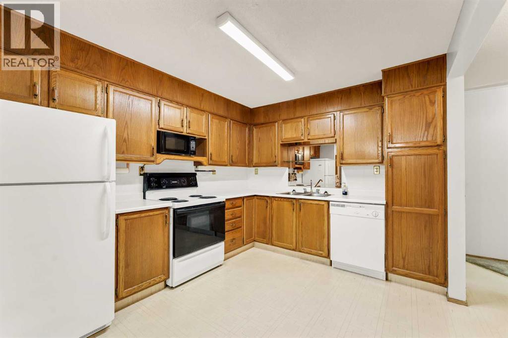 #208 3090 15 Avenue SE - 5