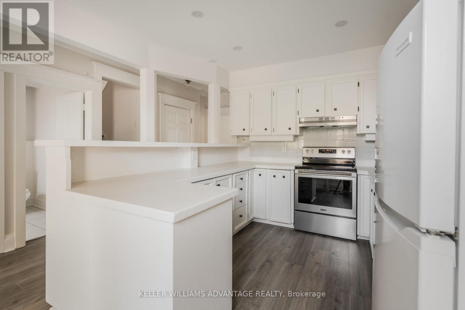 3 COLUMBINE AVENUE - 18