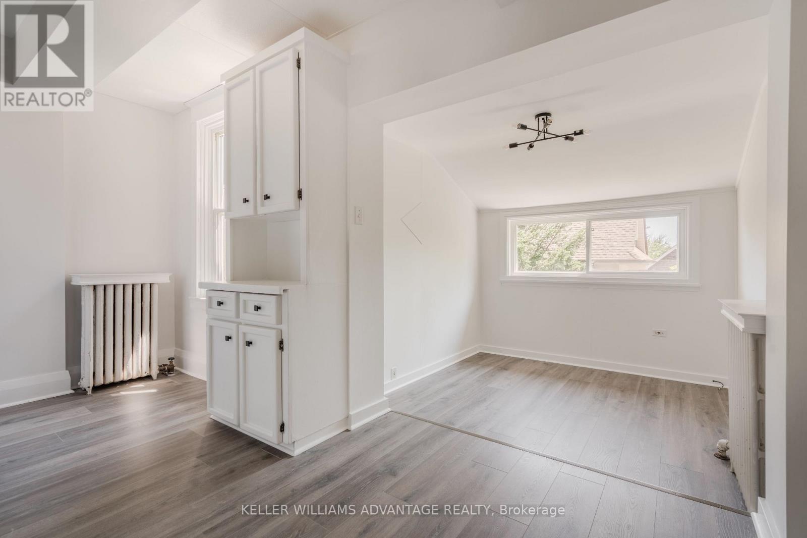 3 COLUMBINE AVENUE - 21