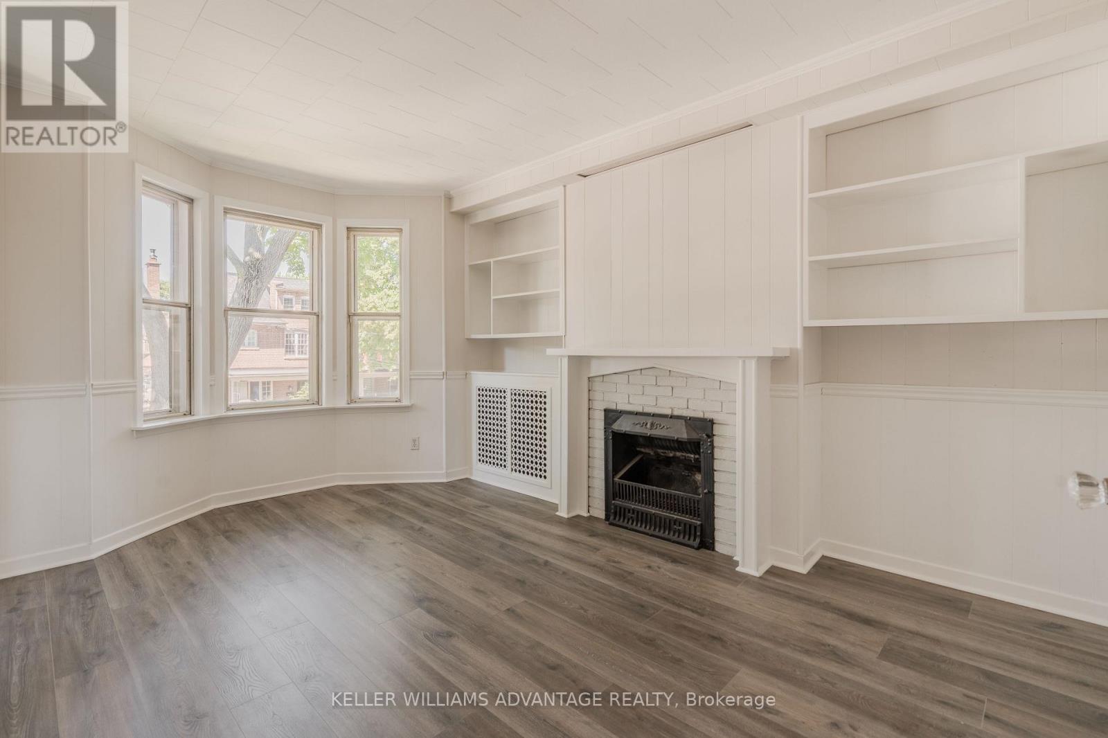 3 COLUMBINE AVENUE - 22