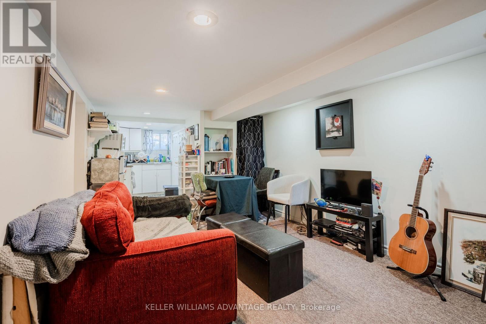 3 COLUMBINE AVENUE - 30