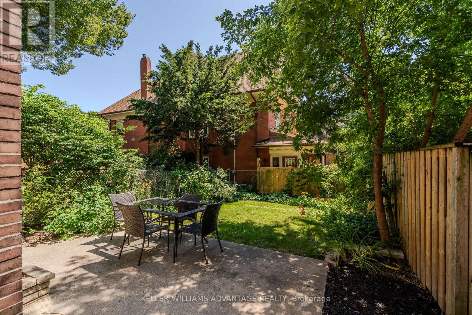 3 COLUMBINE AVENUE - 34
