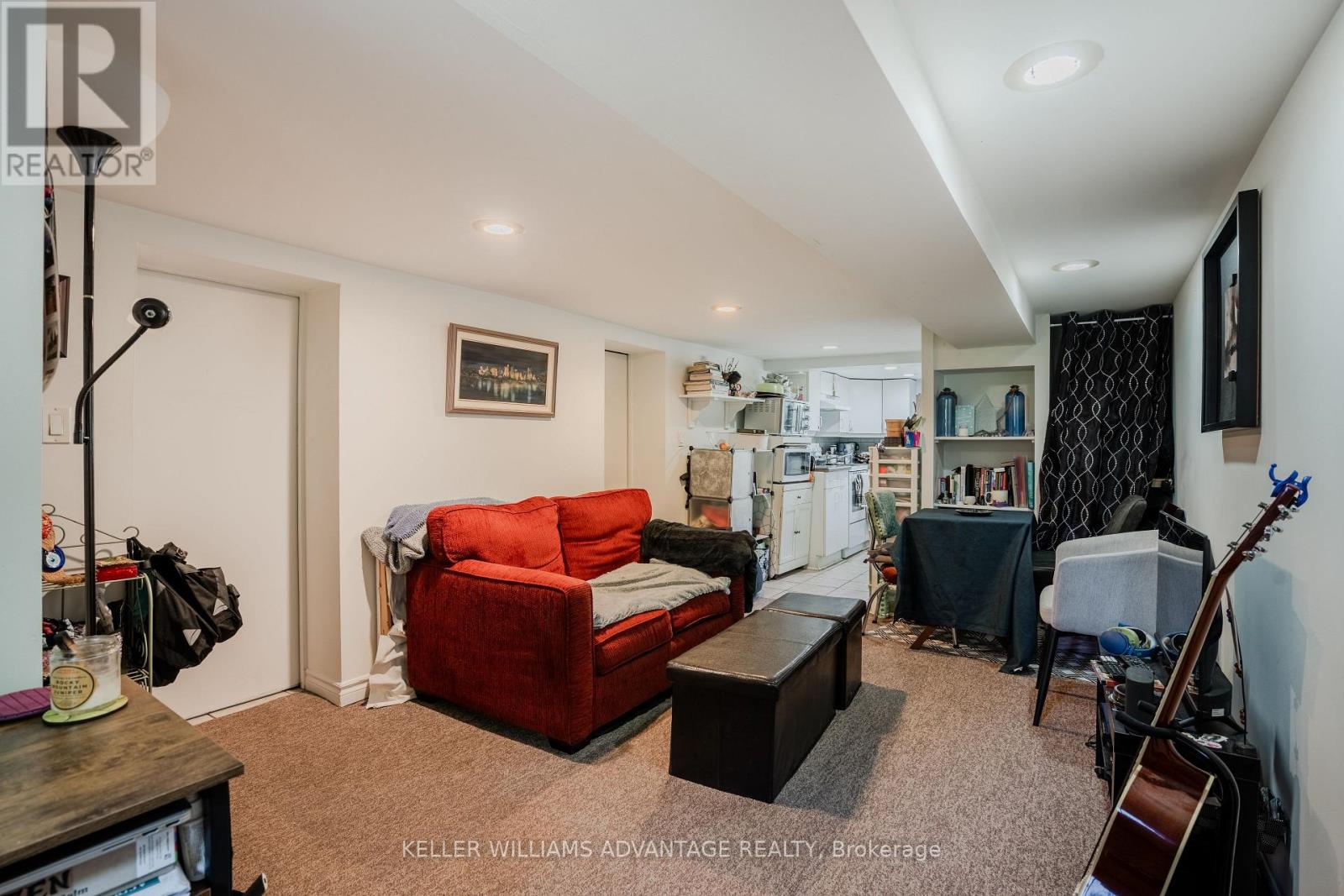3 COLUMBINE AVENUE - 32