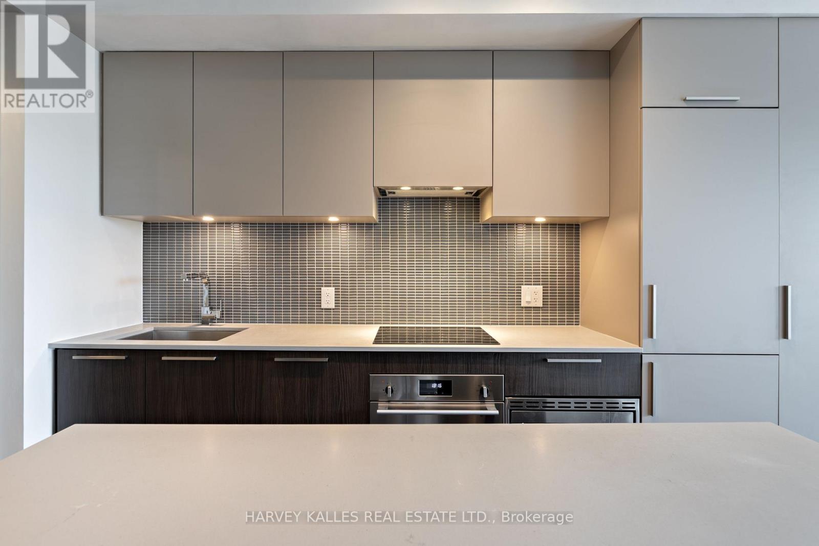 #412 4208 DUNDAS STREET W - 10