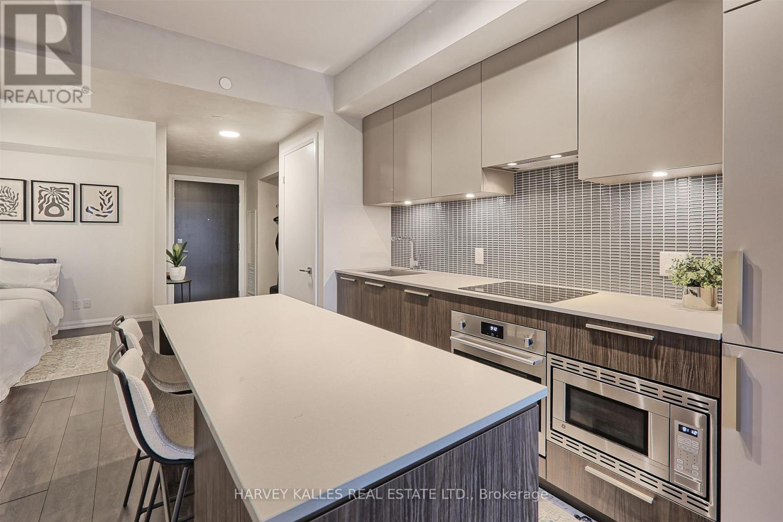 #412 4208 DUNDAS STREET W - 7